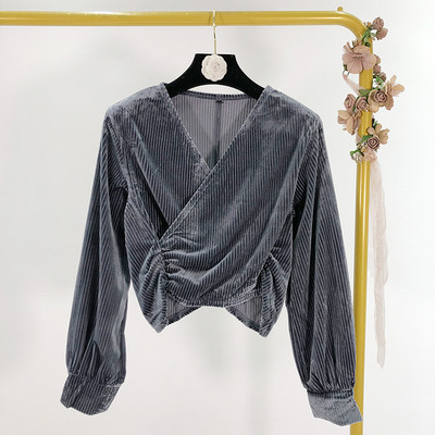 Rövid kordbársony blúz V-nyakkal és hosszú ujjú szürke és zöld színben