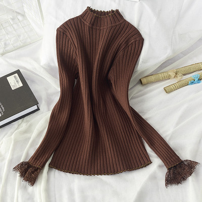 Μοντέρνο γυναικείο πουλόβερ με κολάρο  και μανίκι δαντέλας