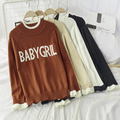 Női pulóver felirattal és alacsony gallérral bézs, fehér, fekete és barna színben