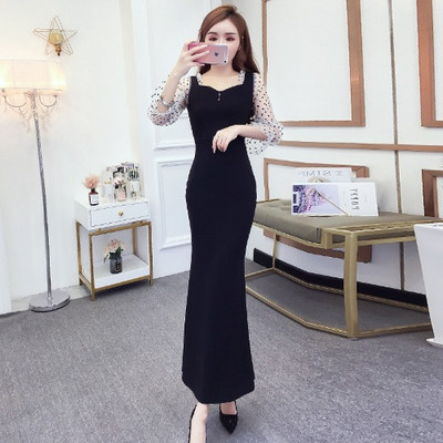 Μοντέρνο μακρύ γυναικείο φόρεμα με μακρύ μανίκι από τούλι σε μαύρο χρώμα