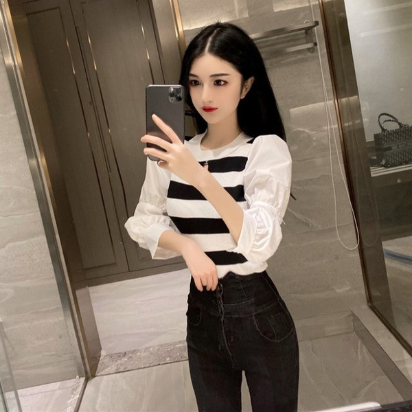 Modern női blúz, hosszú, széles ujjú piros, fehér és fekete színben