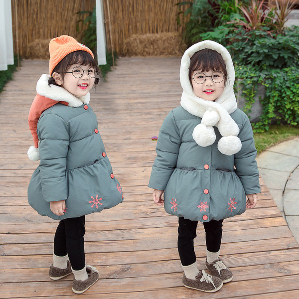 Παιδικό μπουφάν σε δύο χρώματα με κεντήματα και κουμπιά για κορίτσια