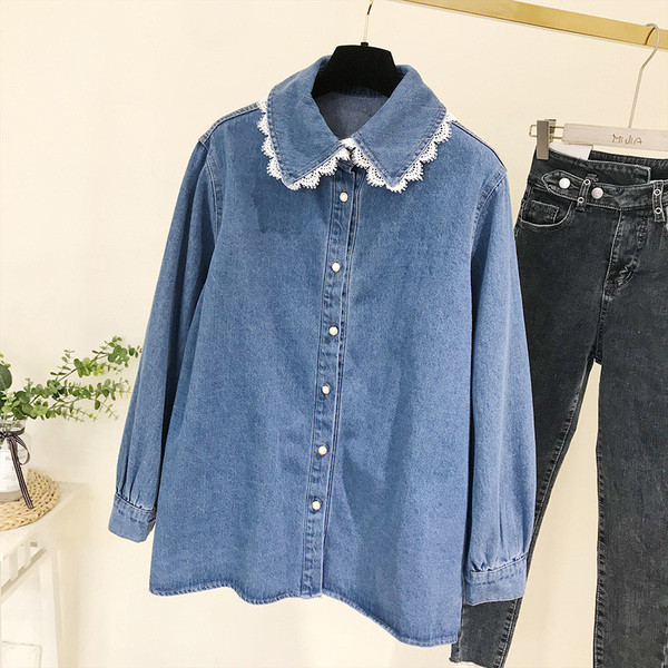 Μοντέρνο γυναικείο πουκάμισο με δαντέλα σε μπλε χρώμα