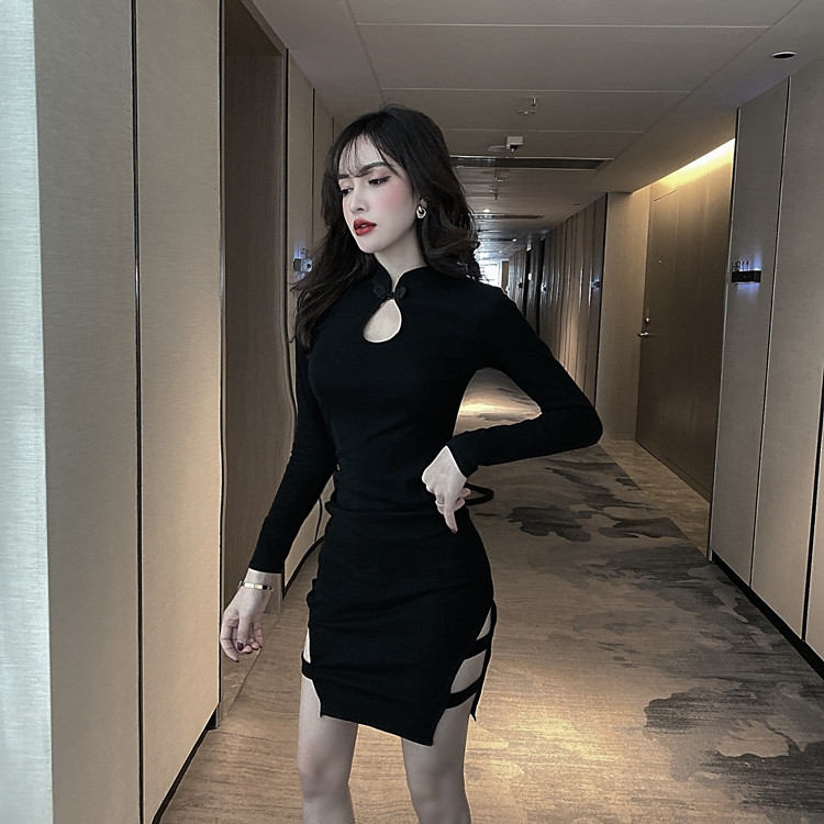 Μαύρο  γυναικείο φόρεμα με μακρύ μανίκι  - Slim μοτίβο