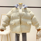 Casual γυναικείο χειμερινό μπουφάν  με κουμπιά σε λευκό χρώμα