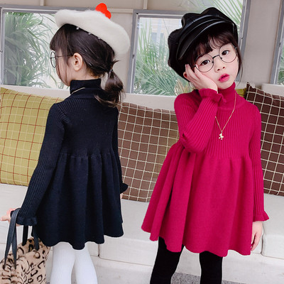 Модерна детска зимна рокля в черен и червен цвят с дълъг ръкав