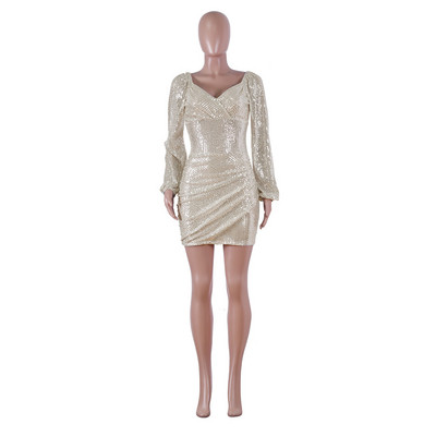 Κομψό γυναικείο φόρεμα με λαιμόκοψη και κομψή δαντέλα με  ασημένιο χρώμα 