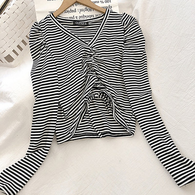 Ριγέ γυνακείο μπλουζάκι  με μακριά μανίκια και V-neck