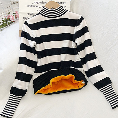 Γυναικεία μπλούζα σε τρία χρώματα με ψηλό κολάρο και μακριά μανίκια