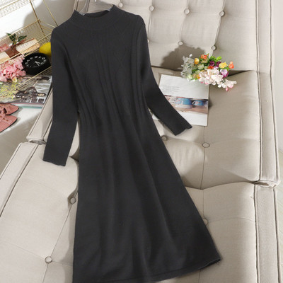 Χειμερινό γυναικείο πλεκτό  φόρεμα με στρογγυλό ντεκολτέ σε μαύρο, κόκκινο και μπλε χρώμα