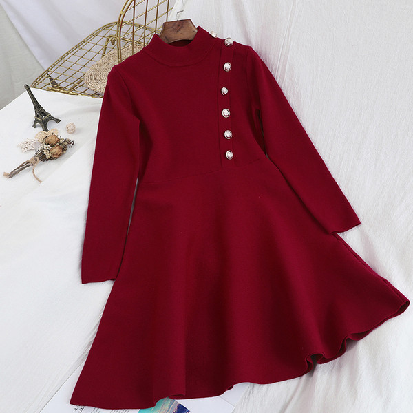 Rochie de dama model nou cu guler jos si nasturi in alb, negru, rosu si roz