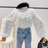 Női ing csipkével és szögletes nyakkivágással fehér és fekete színben