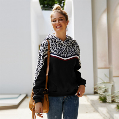 Χειμερινό γυναικείο  φούτερ με τύπωμα και κουκούλα σε μπλε, μαύρο και κόκκινο χρώμα