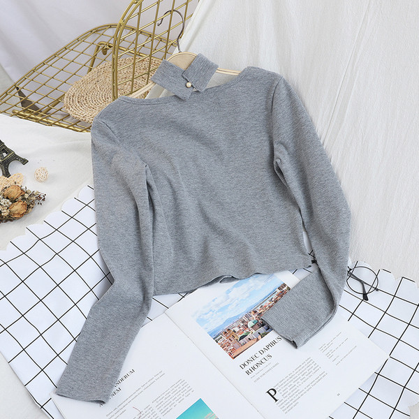 Női blúz gombokkal és kerek nyakkivágással szürke, fehér, fekete és piros színben