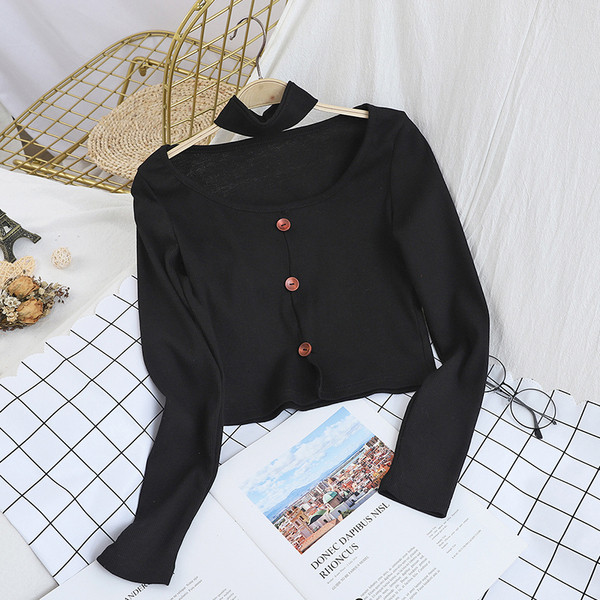 Női blúz gombokkal és kerek nyakkivágással szürke, fehér, fekete és piros színben