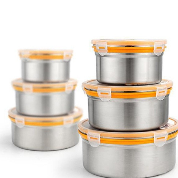 Ένα σετ τριών κουτιών τροφοδοσίας ανοξείδωτου χάλυβα διαφορετικών μεγεθών