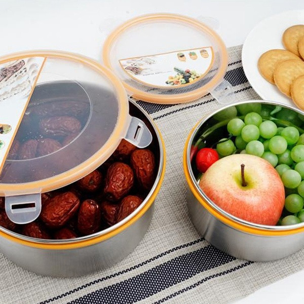 Ένα σετ τριών κουτιών τροφοδοσίας ανοξείδωτου χάλυβα διαφορετικών μεγεθών