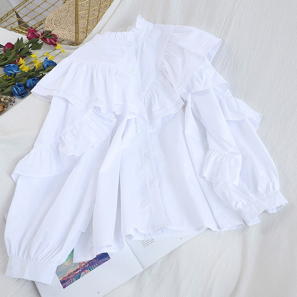 Γυναικείο πουκάμισο με χαμηλό κολάρο και φαρδιά μανίκια σε λευκό, μπλε και πράσινο χρώμα