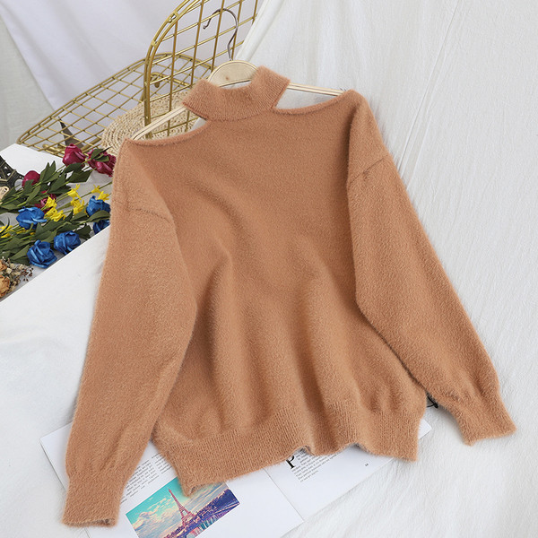 Μοντέρνο γυναικείο  πουλόβερ με γυμνούς ώμους - σε πολλά χρώματα