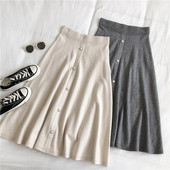 Lezser női szoknya szabású modell három színben, gombokkal