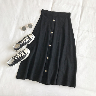 Lezser női szoknya szabású modell három színben, gombokkal