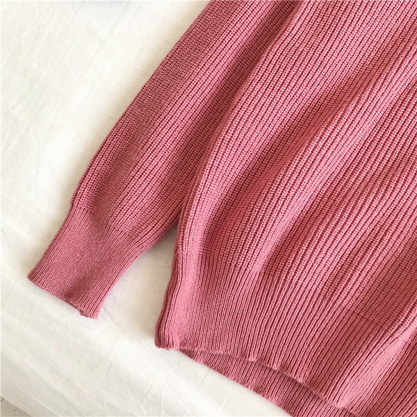 Női alkalmi pulóver négy színben, V-nyakkal és fűzővel