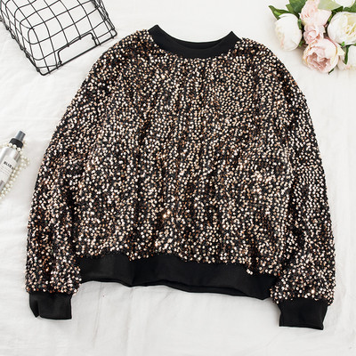 Μοντέρνα γυναικεία μπλούζα με πούλιες και O-λαιμόκοψη σε μαύρο, κόκκινο, ασημί και χρυσό χρώμα