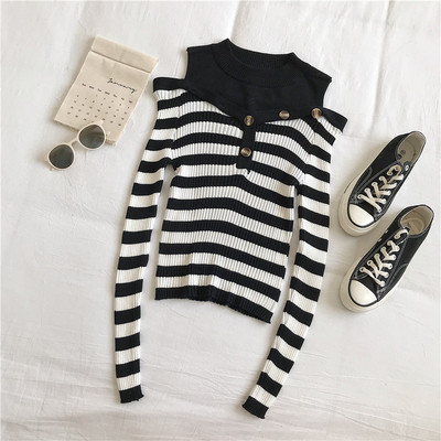 Ριγέ γυναικεία μπλούζα  σε τρία χρώματα με κουμπιά και στρογγυλή λαιμόκοψη