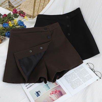 Нов модел дамски къси панталони с копчета - ретро стил в черен и кафяв цвят