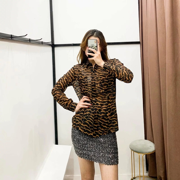 Női modern sifon ing klasszikus modell barna színben és állatmintás mintával