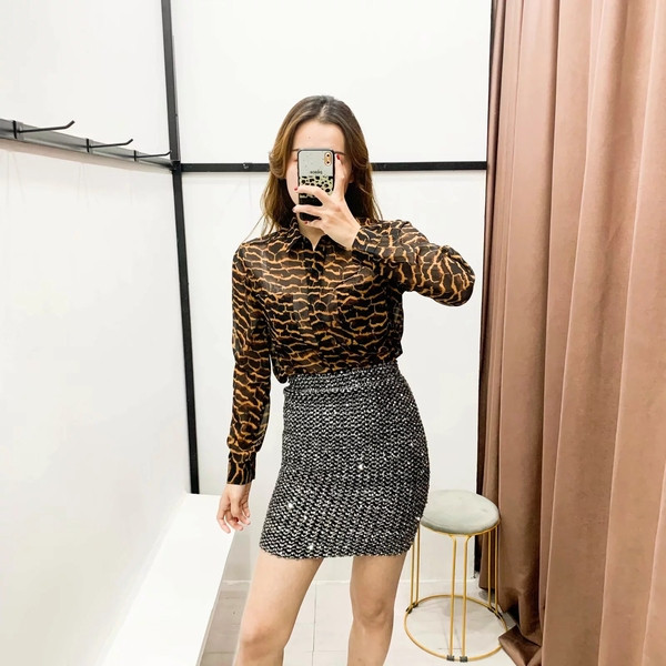 Női modern sifon ing klasszikus modell barna színben és állatmintás mintával