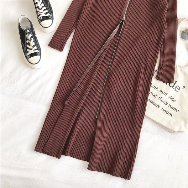 Καθημερινό  γυναικείο φόρεμα σε τρία χρώματα με φερμουάρ και ημι-ψηλό γιακά