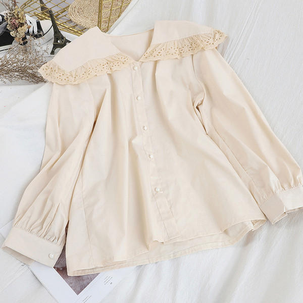 Μοντέρνο γυναικείο πουκάμισο με μακριά μανίκια σε λευκό, μαύρο και μπεζ χρώμα