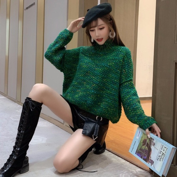 Γυναικείο πουλόβερ χειμωνιάτικο  με φαρδιά μανίκια σε μπεζ, πράσινο και καφέ χρώμα