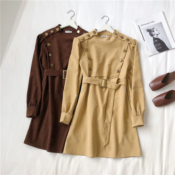 Μοντέρνο γυναικείο φόρεμα τεσσάρων χρωμάτων με μακριά μανίκια και κουμπιά