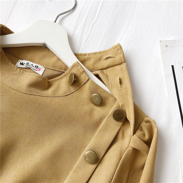 Μοντέρνο γυναικείο φόρεμα τεσσάρων χρωμάτων με μακριά μανίκια και κουμπιά