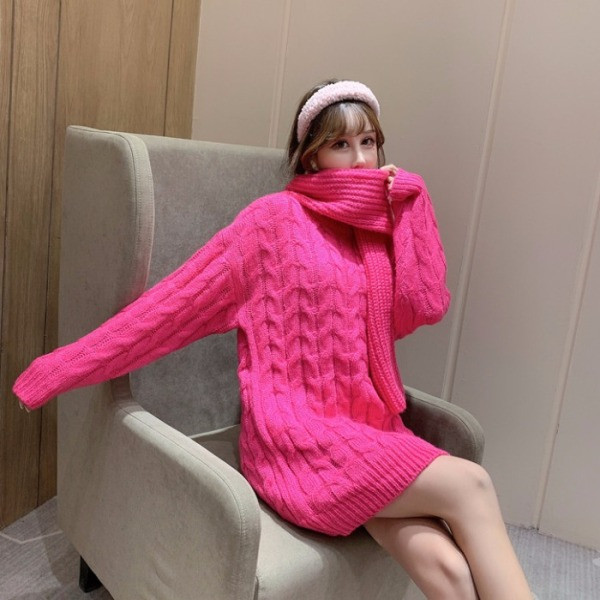 Női vastag téli pulóver ovális nyakkivágással + sárga és rózsaszín sál