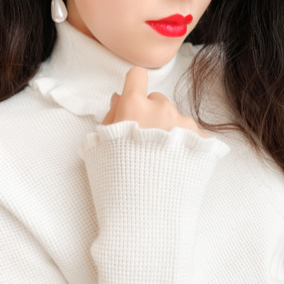 Γυναικείο πουλόβερ με μεγάλο κολάρο σε λευκό, μπλε, μαύρο και μπεζ χρώμα