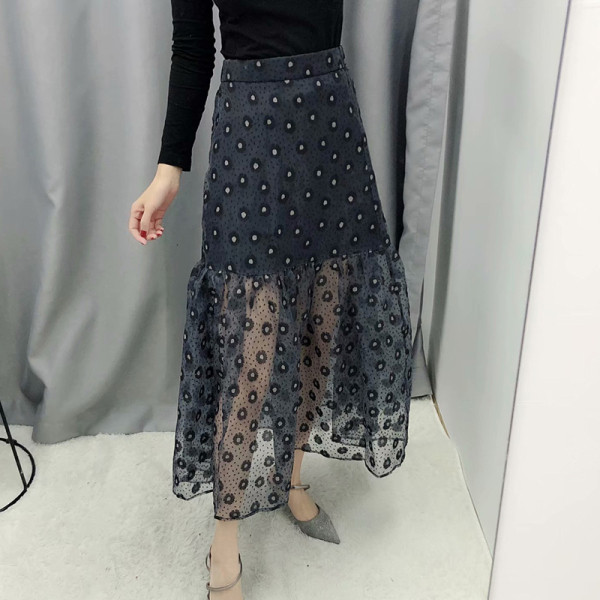 Hosszú női sifon szoknya fekete színben virágmintával