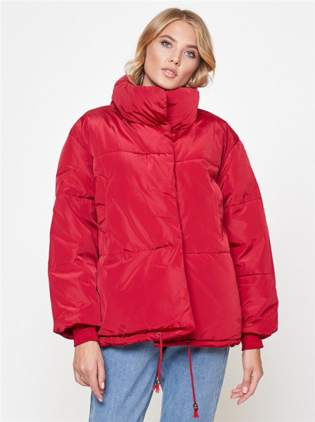 Modern női téli kabát magas gallérral és zsebekkel kék, fehér, fekete, piros és zöld színben