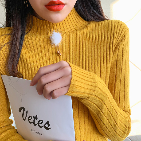 Γυναικείο πουλόβερ σε μπλε, καφέ, μουσταρδή , λευκό και μαύρο χρώμα