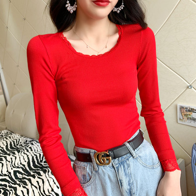 Γυναικεία λεπτή πλεκτή μπλούζα με δαντέλα και στρογγυλη λαιμόκοψη σε ροζ, κόκκινο, μαύρο και καφέ χρώμα