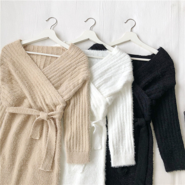 Rochie casual de dama in trei culori, cu maneci lungi si decolteu in V