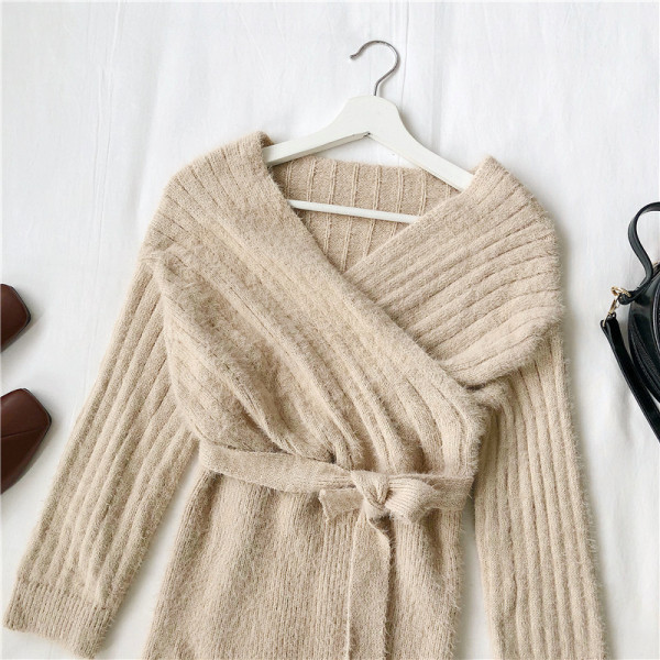 Rochie casual de dama in trei culori, cu maneci lungi si decolteu in V