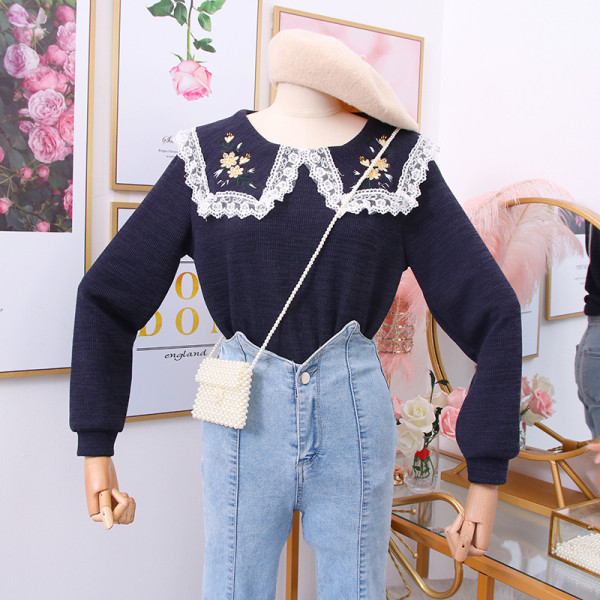 Bluza de dama cu dantela si broderie in maro, roz, albastru si bej