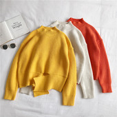 Alkalmi pulóver széles modell sárga, narancssárga, kék és fehér színben