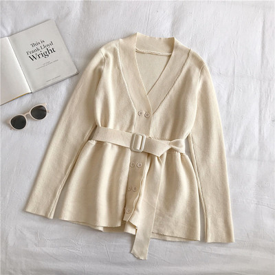 Fekete, barna és bézs színű női mellény övvel és gombokkal