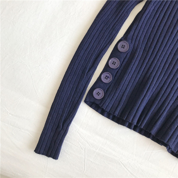 Modern női pulóver négy színben, gombokkal és félmagas gallérral