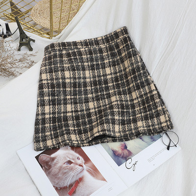 Női kockás szoknya magas derékkal, fekete, kék és bézs színben