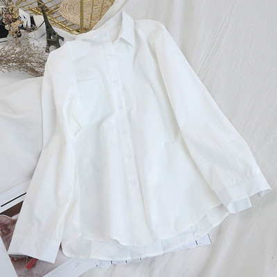 Modern női ing klasszikus gallérral, rózsaszín és fehér gombokkal